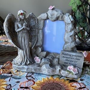 Brand New Memorial Picture Frame Resin Angel Wing Photo Holder Bereavement Gift